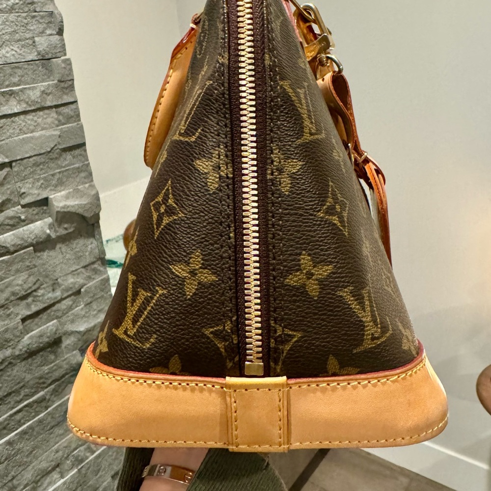 LV ALMA PM Monogram - Picture 9 of 14